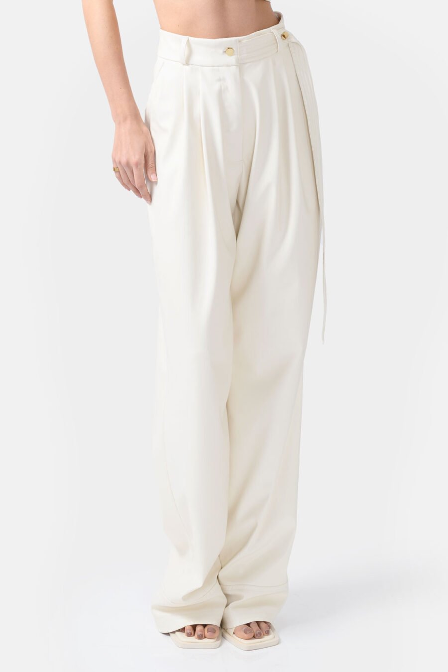 White Vegan Leather Straight Leg Pants Kargede Designer Pants Front Zoomed - Bassline – Vegan Leather Straight-leg Pants White