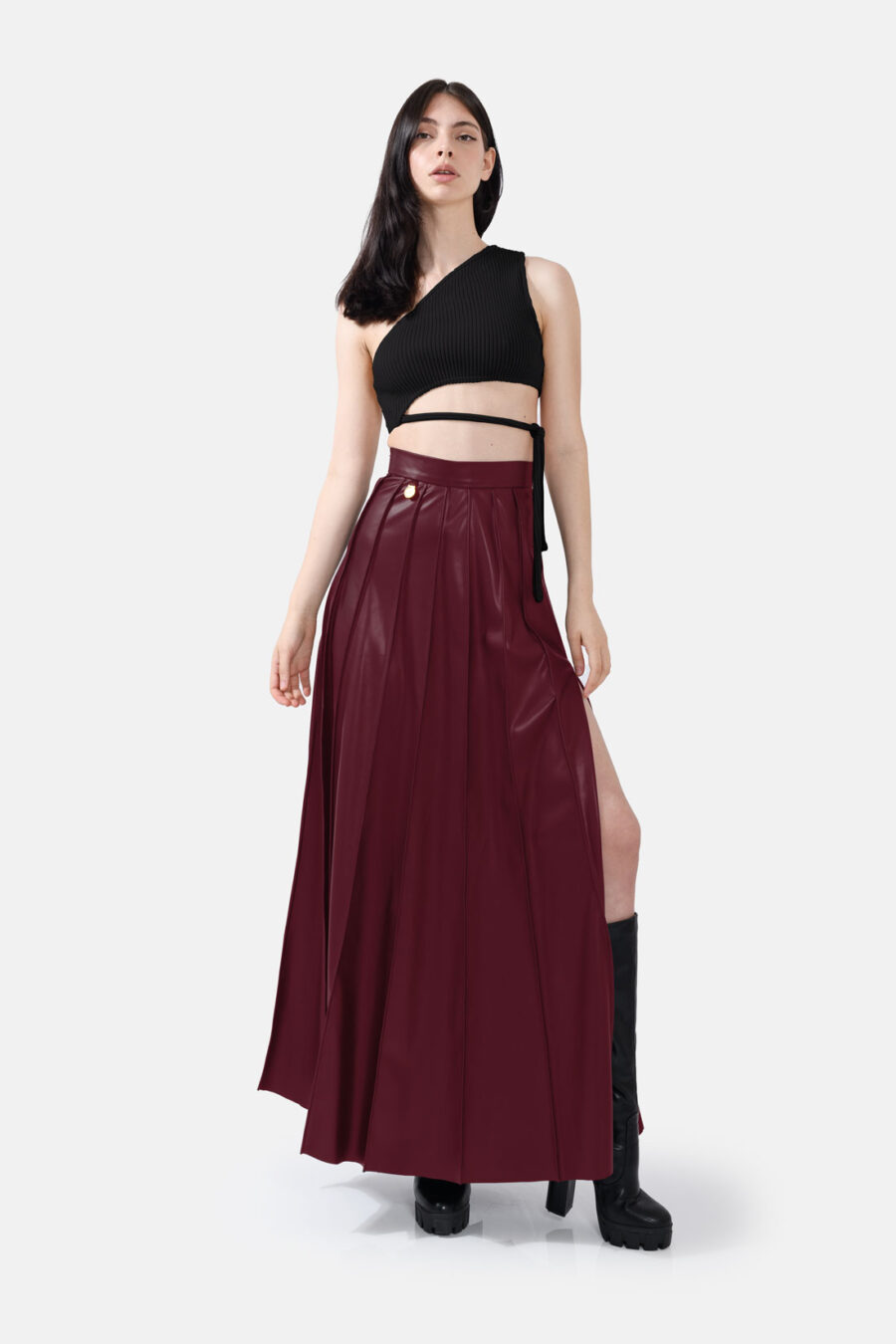 Burgundy Red Pleated Vegan Leather Maxi Skirt Kargede Designer Skirt Front Avila Out - Solace – Pleated Burgundy Red Vegan Leather Maxi Skirt